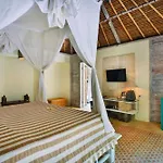 Vanshika 1 Bedroom Garden Villa Shared Pool Zn219