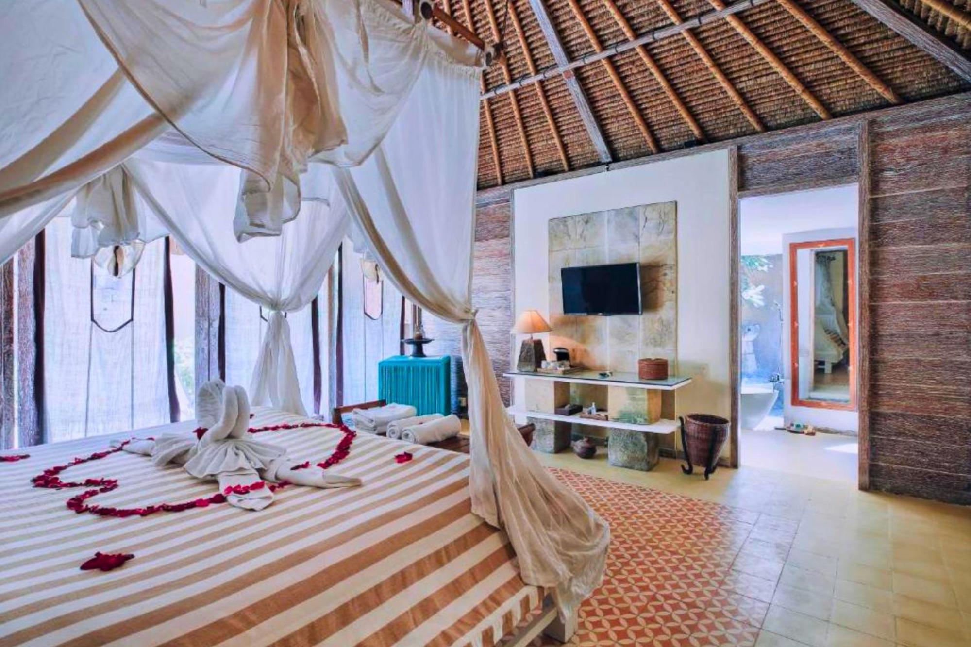 Villa Vanshika 1 Bedroom Garden Shared Pool Zn219