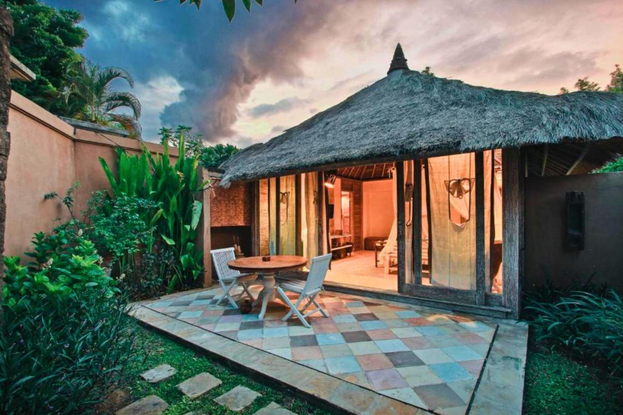 Vanshika 1 Bedroom Garden Shared Pool Zn219 Villa